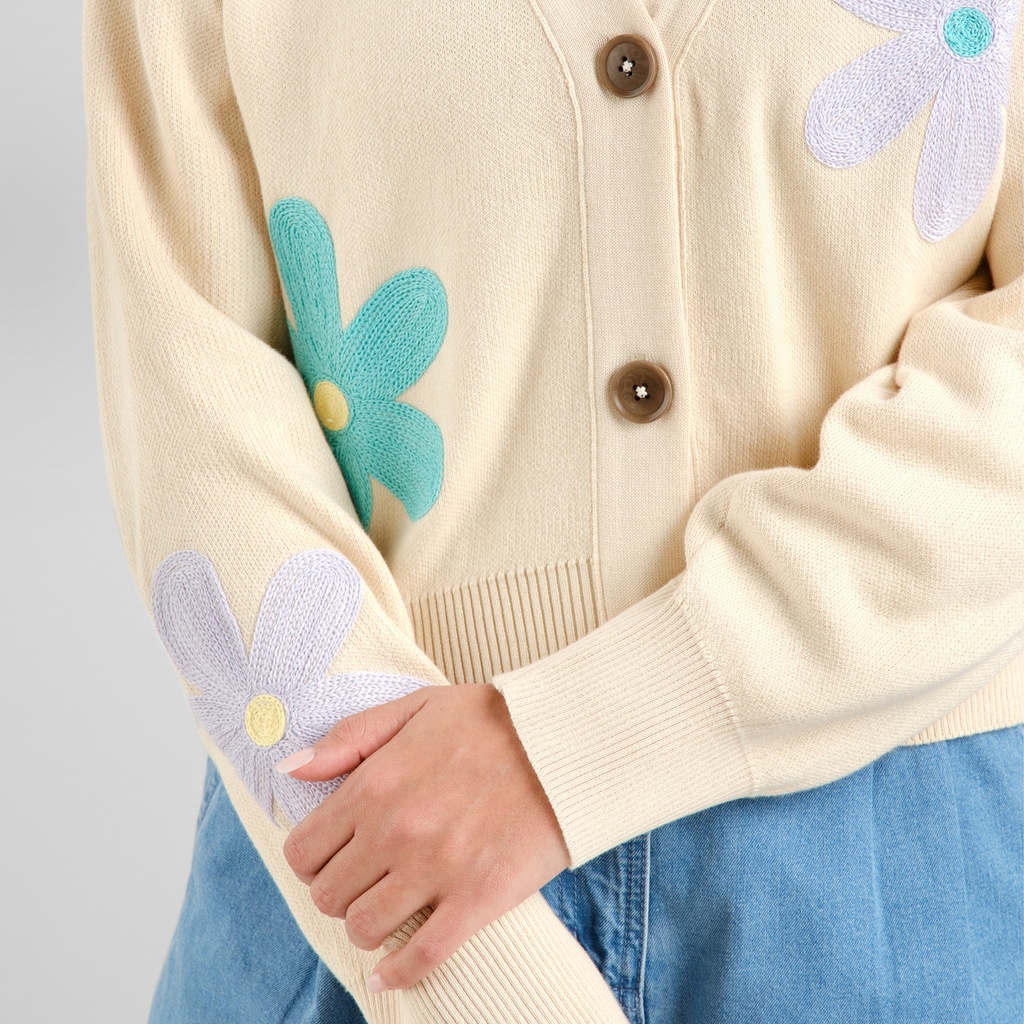 DEDICATED | Cardigan Kanan Application Flower Vanilla White