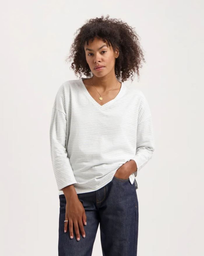 Kuyichi | T-shirt Yulia en coton bio et chanvre - Rayures Skyway off-white
