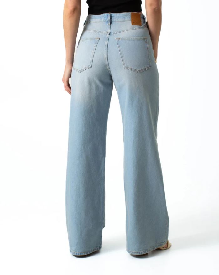 Kuyichi | Harper Loose Flare Light Blue