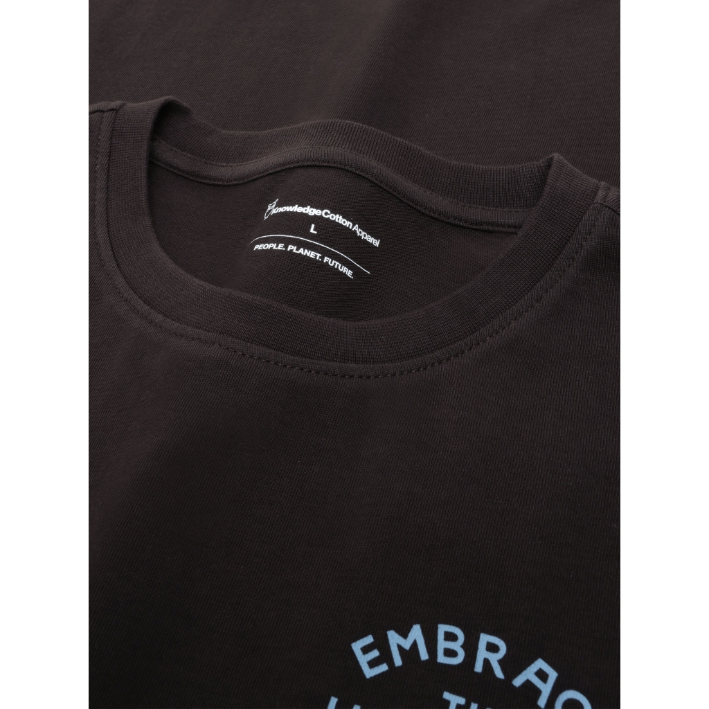 KNOWLEDGE COTTON APPAREL | Regenerative Organic Cotton Back Print T-Shirt GOTS - Chocolate Torte
