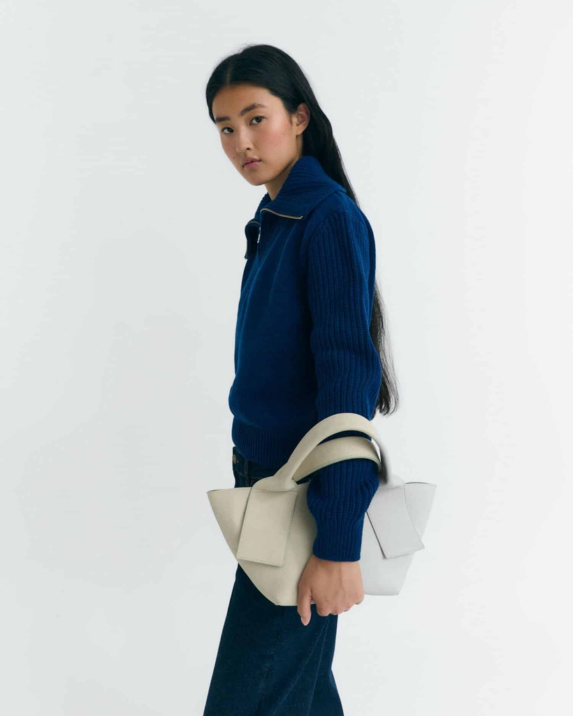 THINKING MU | Pull Indigo Tanit