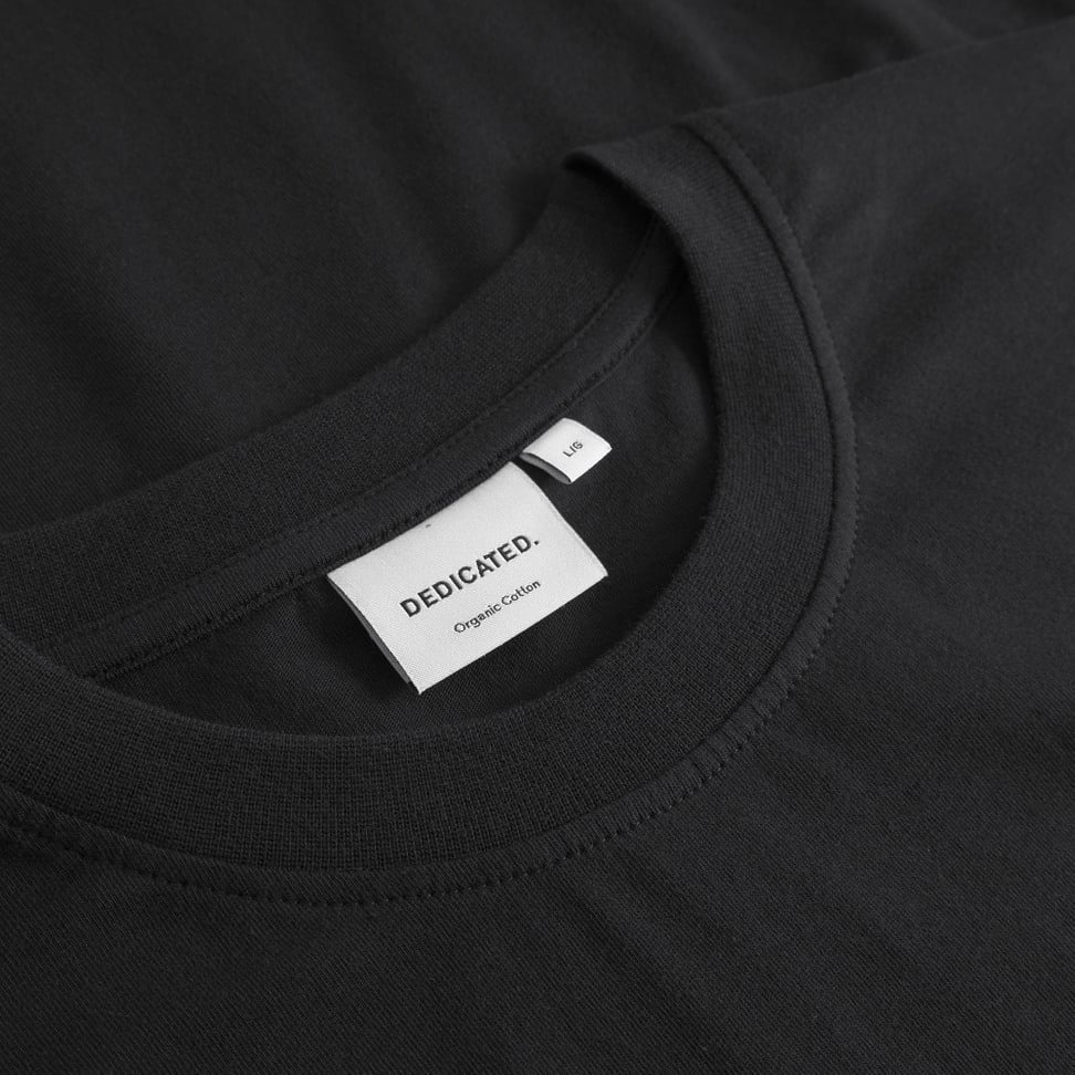DEDICATED | T-shirt Stockholm Happy Mountain - Black