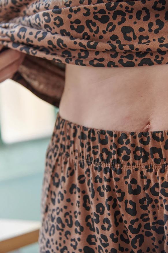 WE ARE JOLIES | Pyjama Long Coton Bio - Léopard Marron