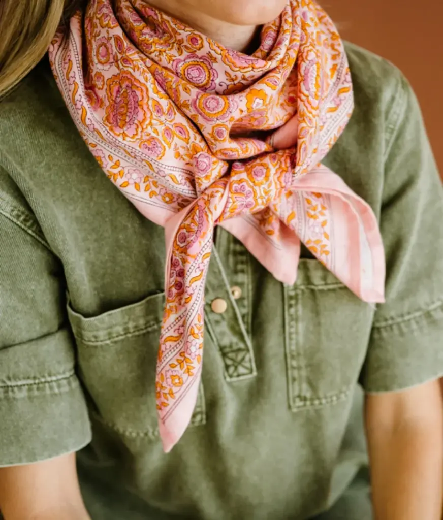 grand-foulard-indien-garda-pop-pink2 (1).webp
