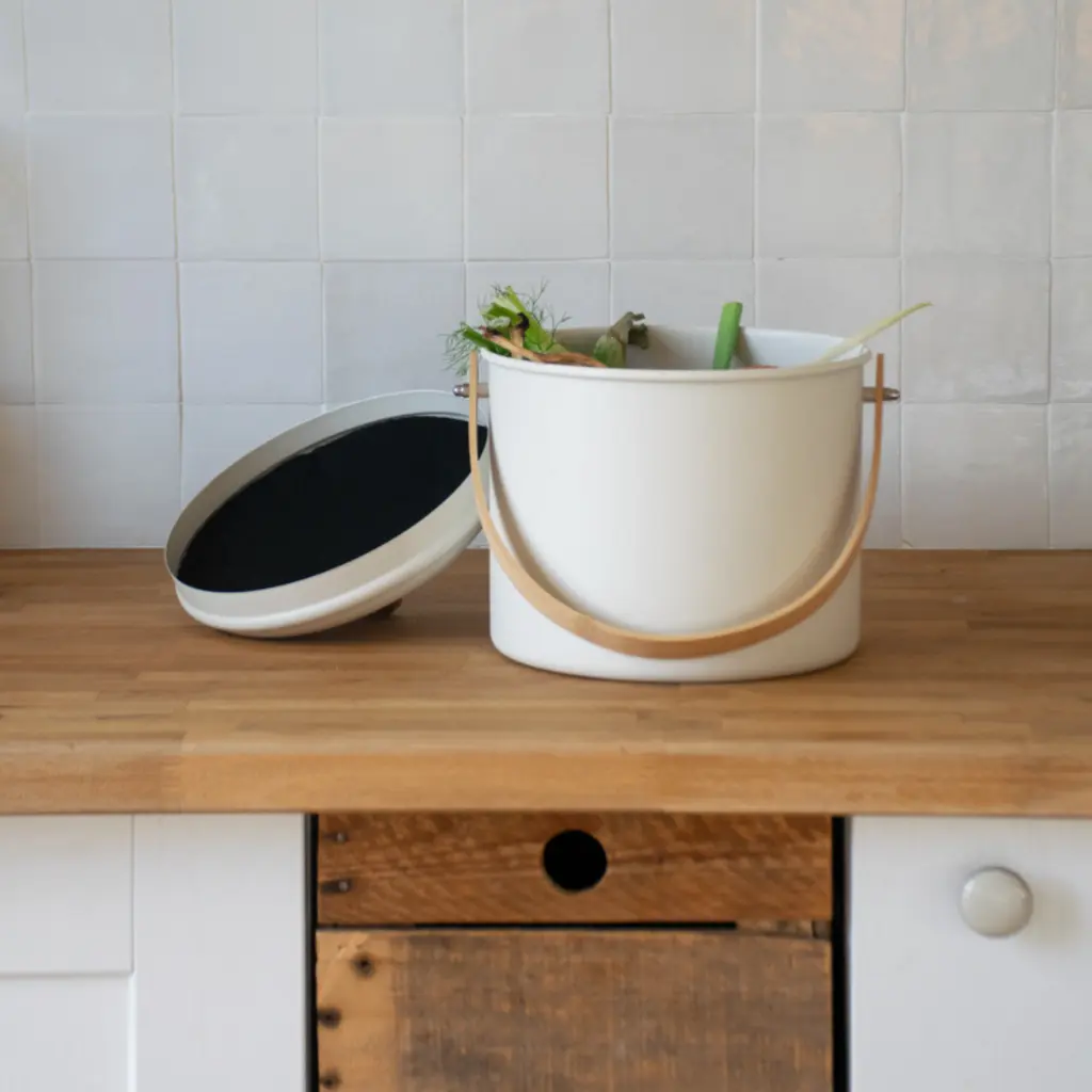 seau-a-compost-d-interieur-en-acier-7-l (2).webp