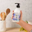 tuto-liquide-vaisselle-etape-secouer.webp
