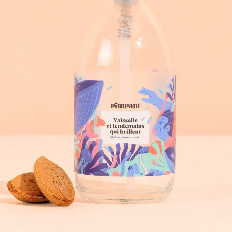 zoom-bouteille-liquide-vaisselle-amande.webp