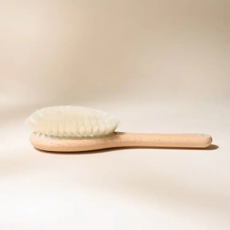 bachca-brosse-a-cheveux-soin-bebe-4.webp