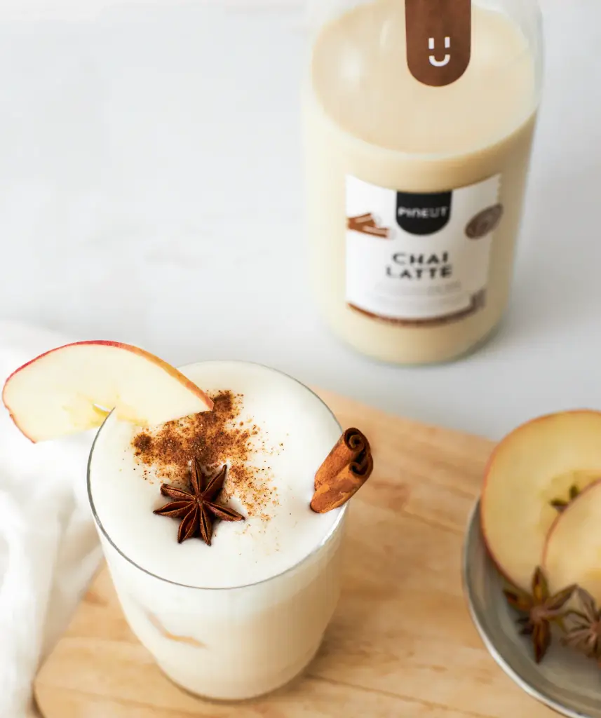 iced-chai-latte-01.webp