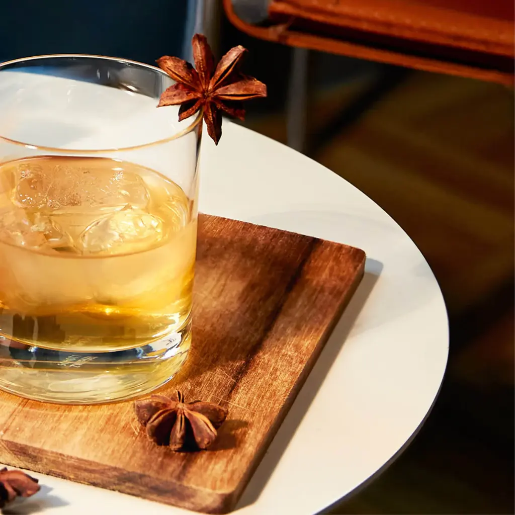 Anise-Liqueur-Flask-3.webp