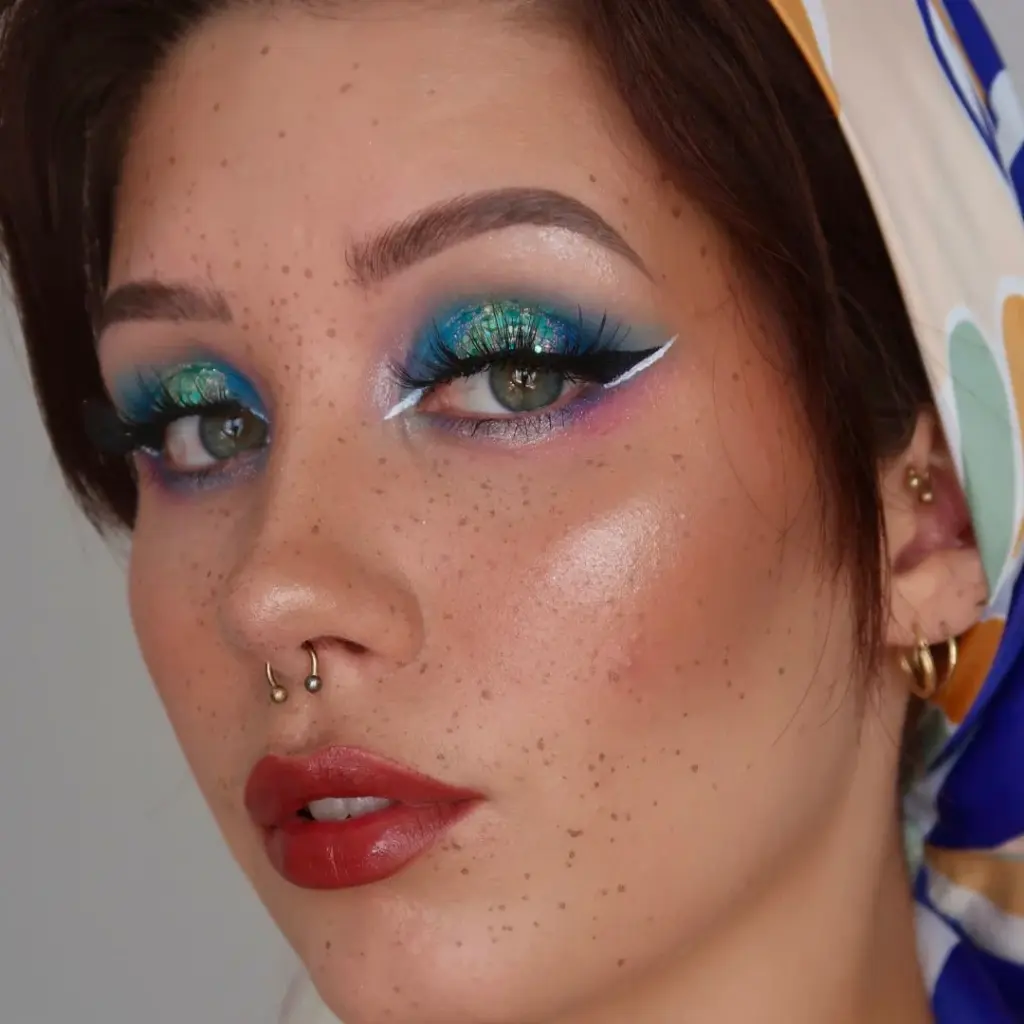 makeuppoisonsimone.webp