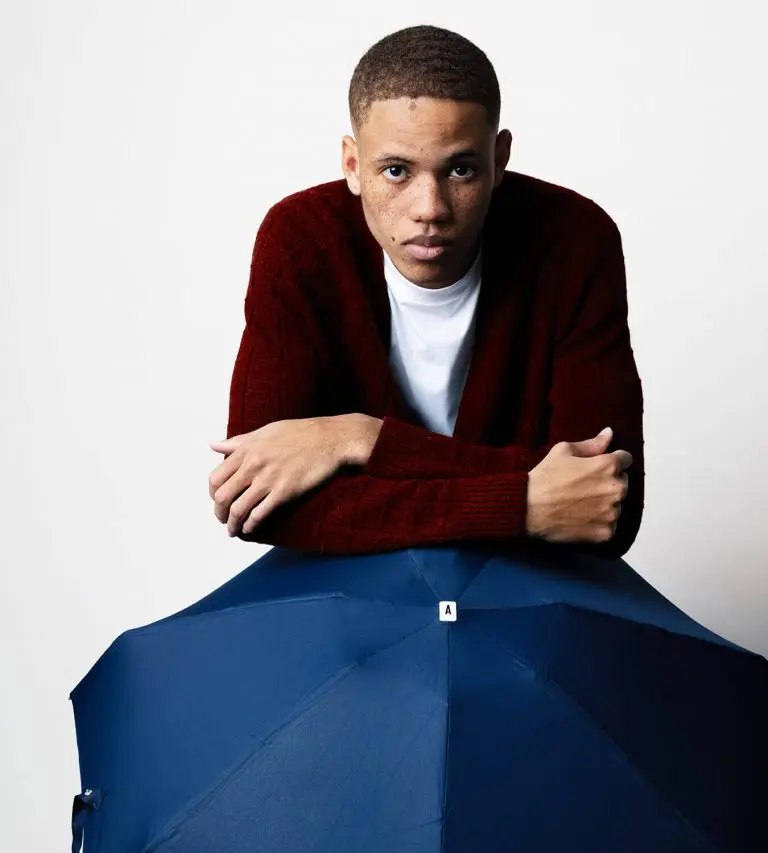 Parapluie-Anatole-bleu-marine-Colette-768x853.webp