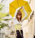 Mini-parapluie-jaune-antique-ouvert-ANATOLE-Odette-768x853.webp