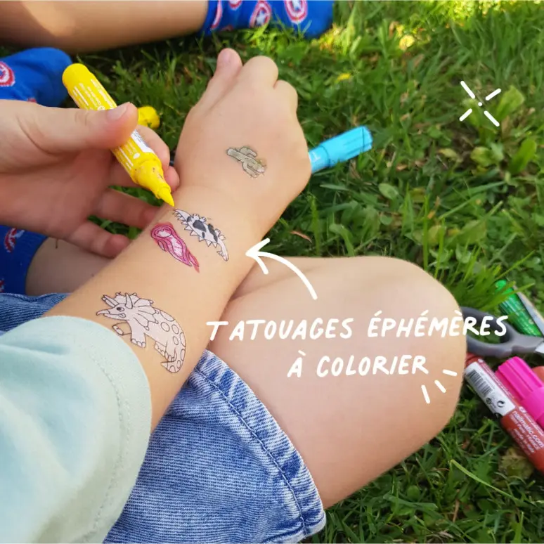 12-tatouages-a-colorier-dinosaures (1).webp