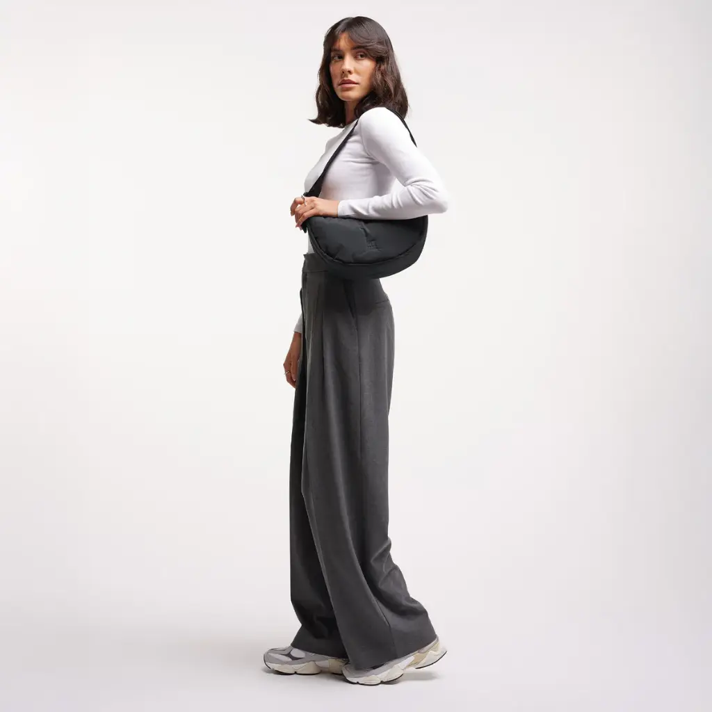 250114_CLOUD_MOON_BAG_SMALL_moods_02.webp