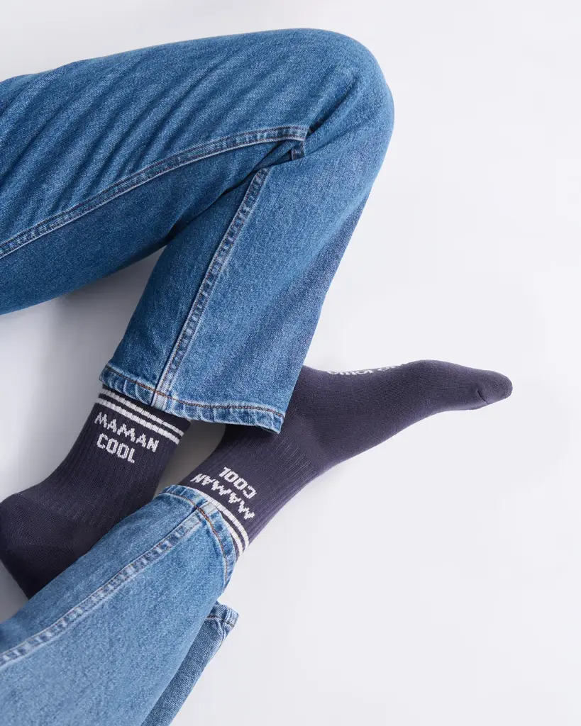 26W_Chaussettes_Mama_cool_encre_emoi_emoi_LOOK_14_J1_34844_web.webp
