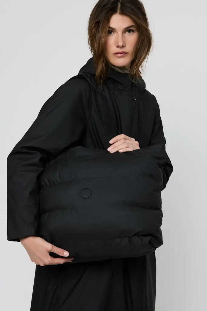 T1071_HRIM_BLACK-5960_6a06c17a-f7b5-406f-af1c-15a086486502.webp