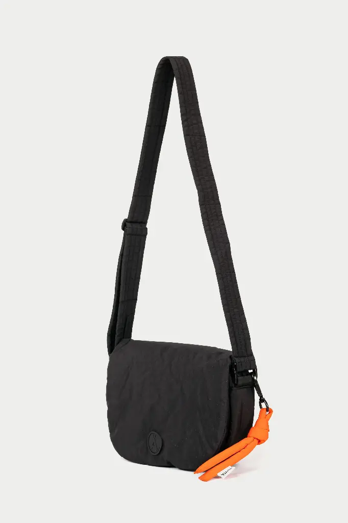 T1066-GRELE-BLACK-FW26-03.webp