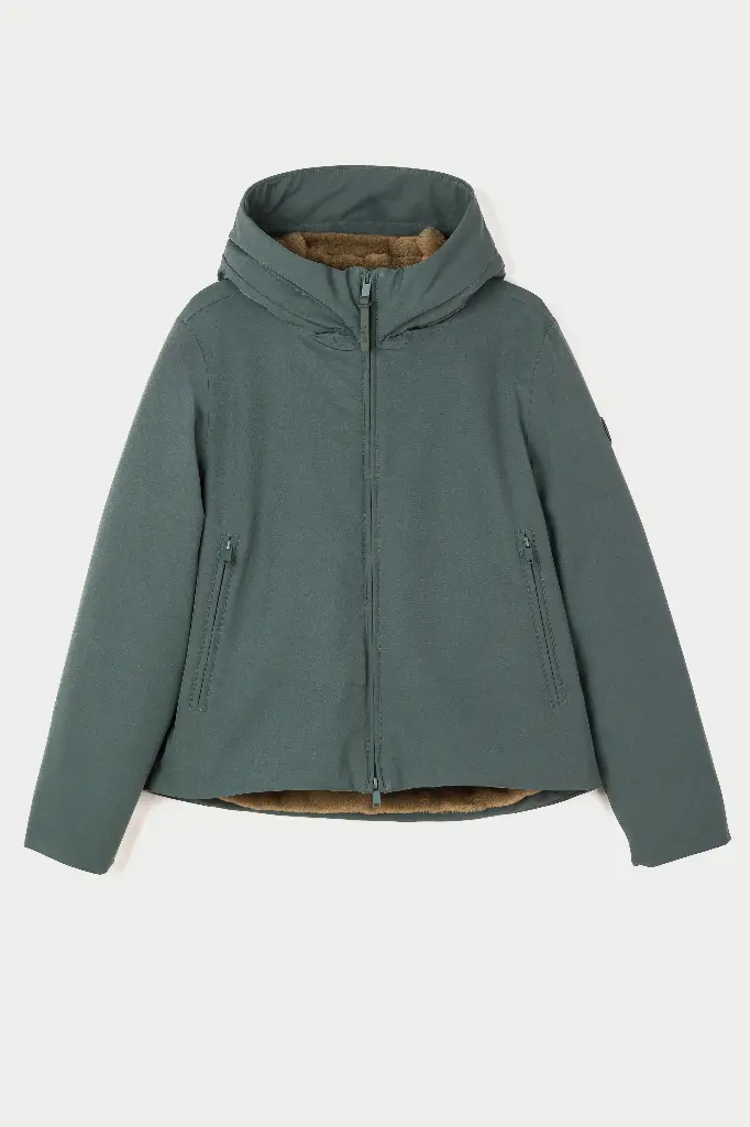 T3292-GRAUPEL-BALSAMGREEN-FW26-01.webp