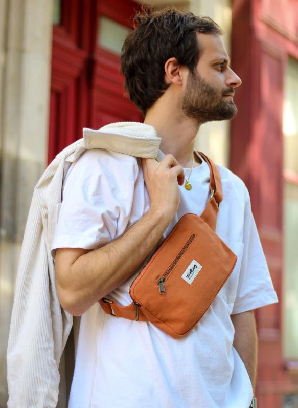 HINDBAG || Sac banane rectangulaire Harry – Sienne