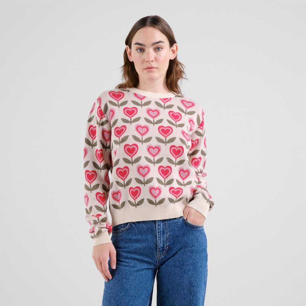 DEDICATED | Pull Arendal Love Flowers Vanilla - White
