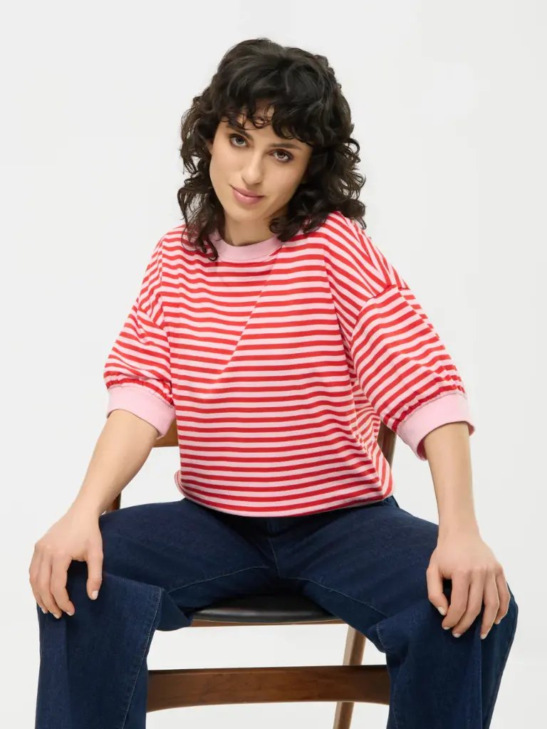 MADEMOISELLE YEYE || T-shirt Go-To – Red