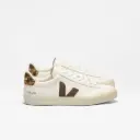 VEJA || Baskets Campo Leather – White Camel Wild Country
