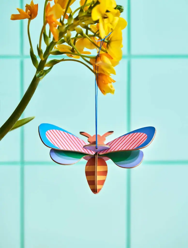 [STR-ORN37] STUDIO ROOF || Porte-bonheur décoratif – Abeille
