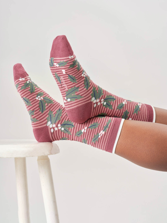 [BTR-W25W-TA664B-Deep Rose Pink-4-7] THOUGHT | Chaussettes femme Holly & Berries Stripe - Deep Rose Pink