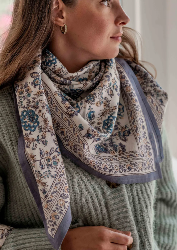 [BIN-FL_KIA_CEL] BINDI ATELIER || Grand Foulard – Kiala Celeste 