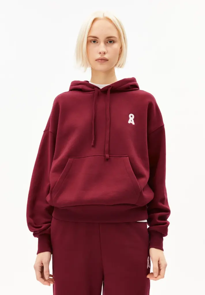 ARMEDANGELS || Sweat à capuche Iconic Å Francisaraa – Velvet Red