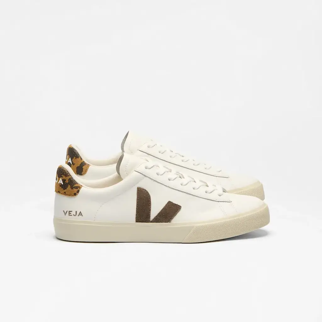 VEJA || Baskets Campo Leather – White Camel Wild Country